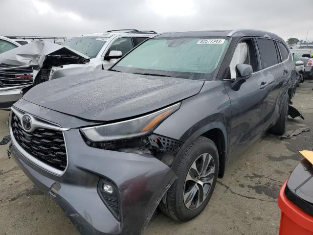 VIN 5TDGZRBH1MS066068 2021 Toyota Highlander, Xle no.1