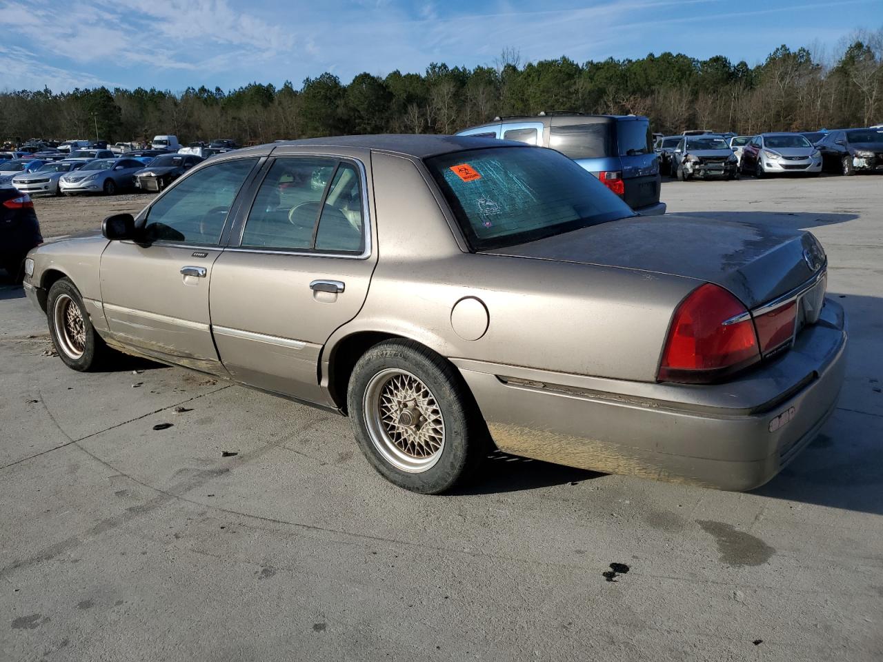 2MEFM75W61X682923 2001 Mercury Grand Marquis Ls