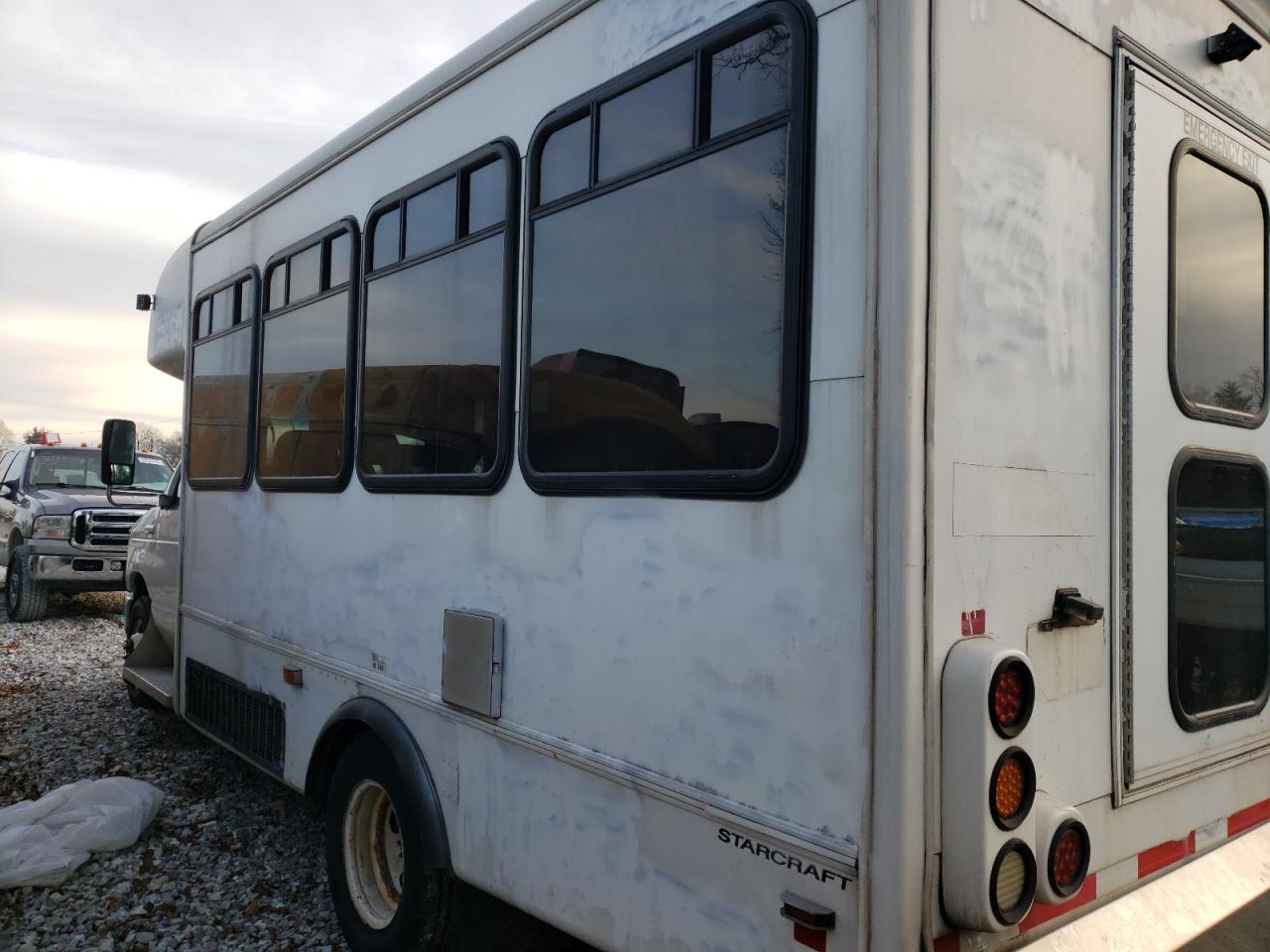 FORD ECONOLINE E450 SUPER DUTY CUTAWAY VAN