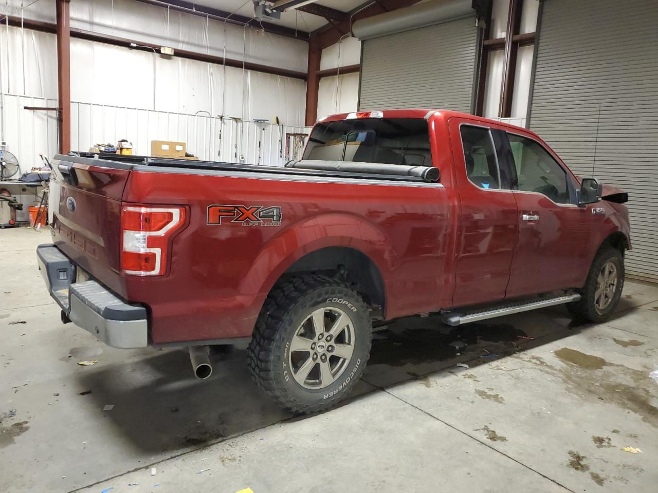 2018 Ford F150 Super Cab vin: 1FTFX1E55JKG04925