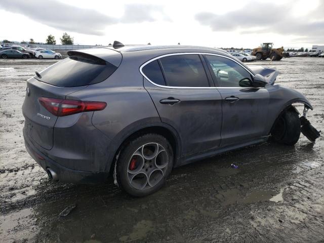 2018 Alfa Romeo Stelvio - Image 3