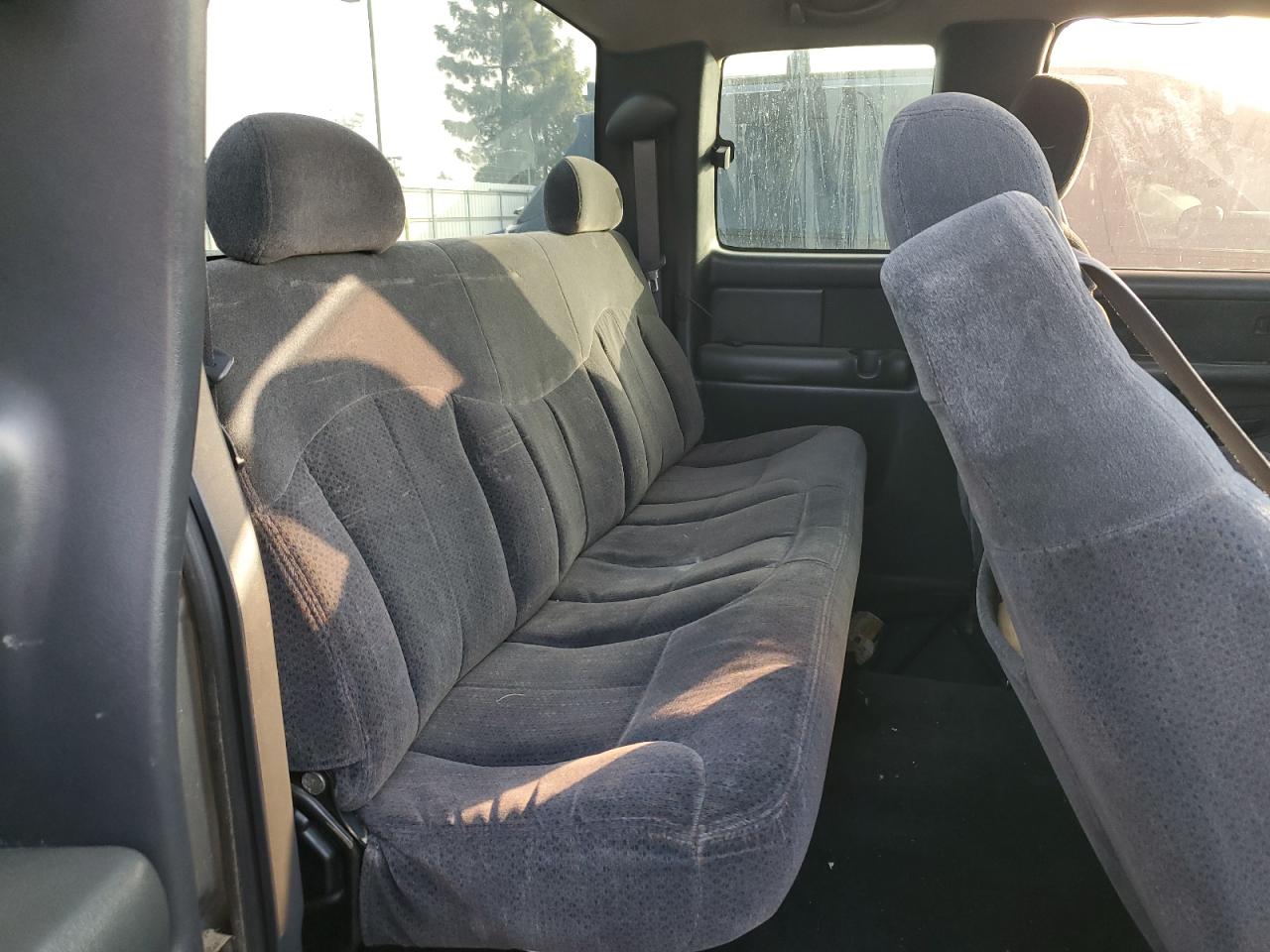 2GCEC19V4X1230933 1999 Chevrolet Silverado C1500