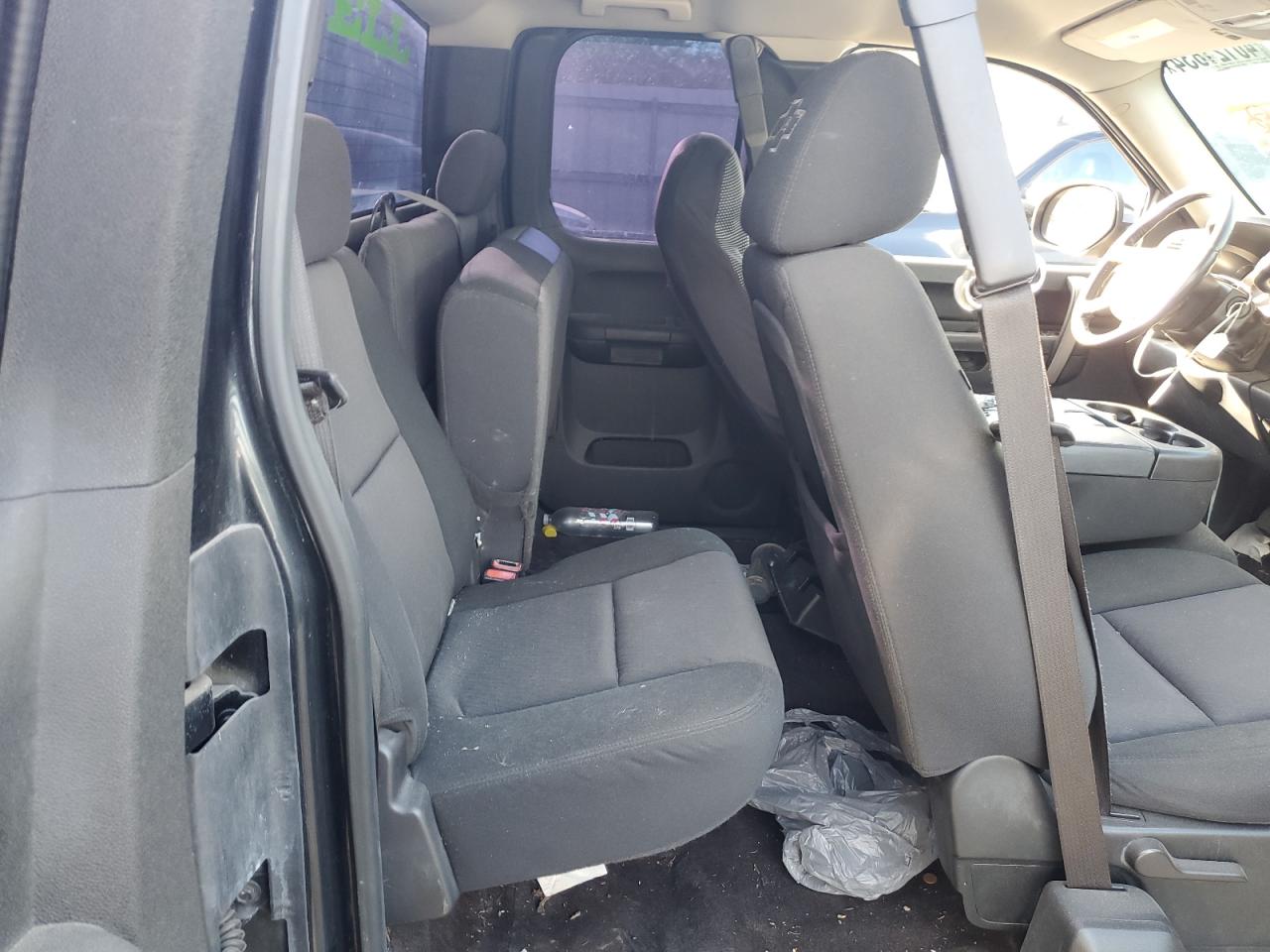 1GCSCSE09AZ253643 2010 Chevrolet Silverado C1500 Lt