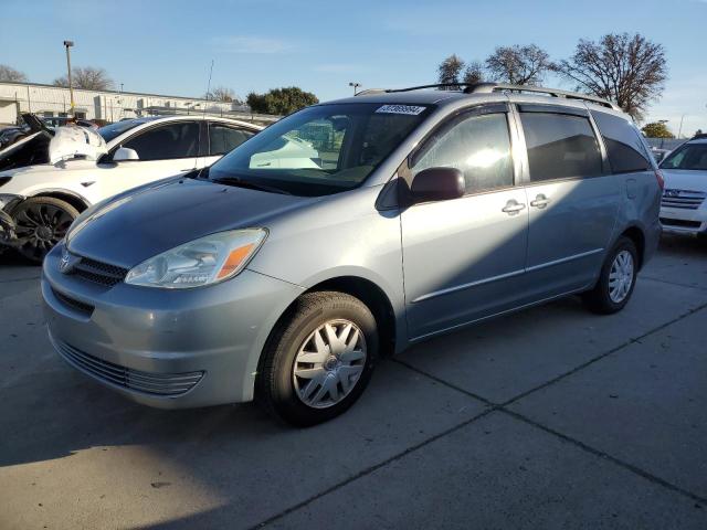 2004 Toyota Sienna CE