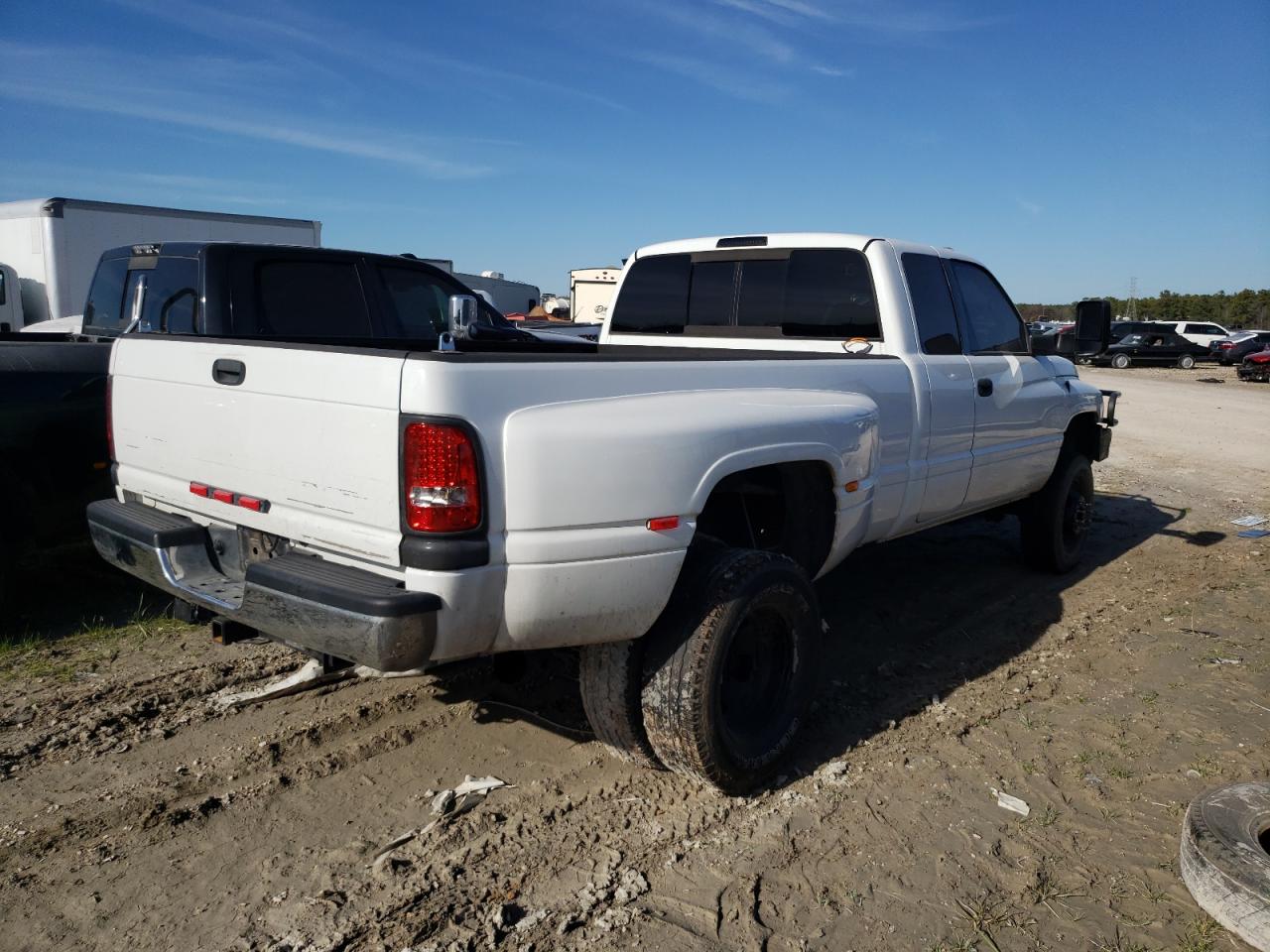 1B7MF3366XJ637884 1999 Dodge Ram 3500 St