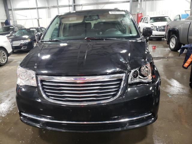 2015 Chrysler Town & Country - Image 5