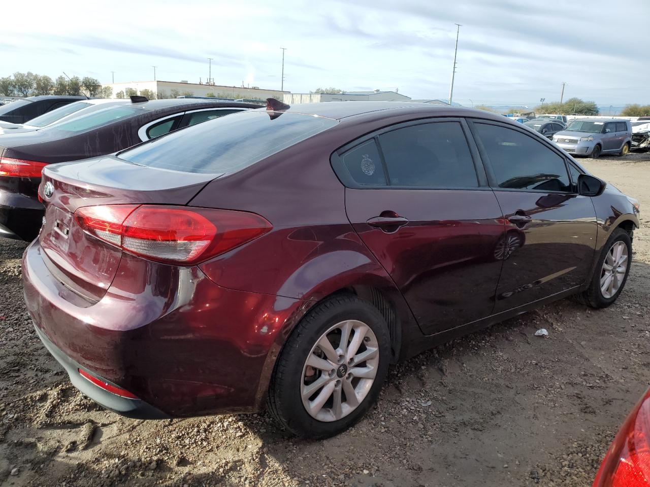 2017 Kia Forte Lx vin: 3KPFL4A76HE02206