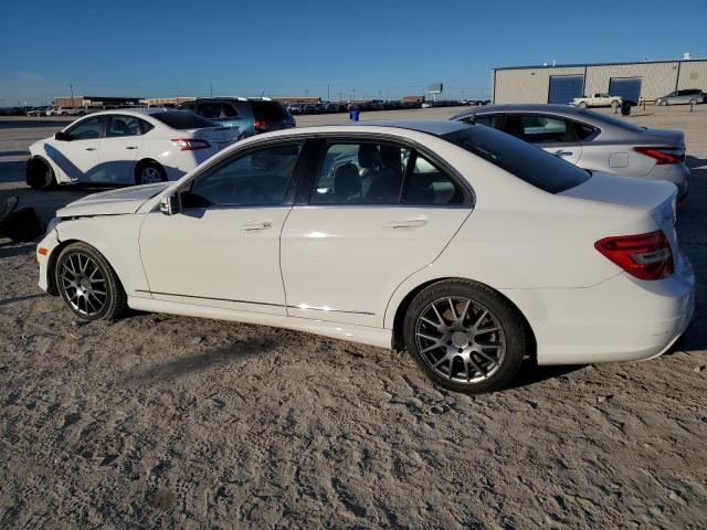 VIN WDDGF4HB7DR294899 2013 Mercedes-Benz C-Class, 250 no.2