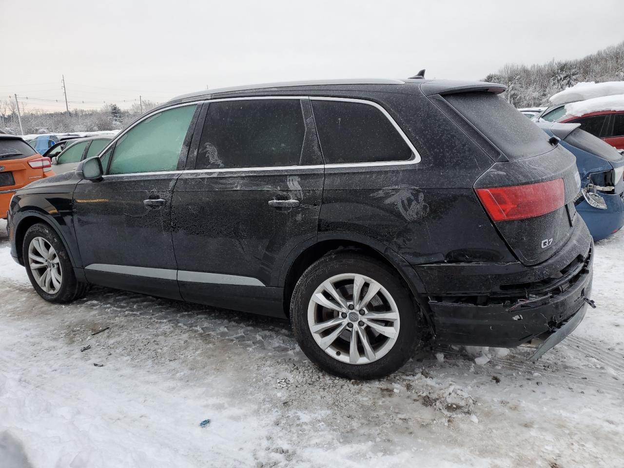 WA1LAAF71HD012211 2017 Audi Q7 Premium Plus