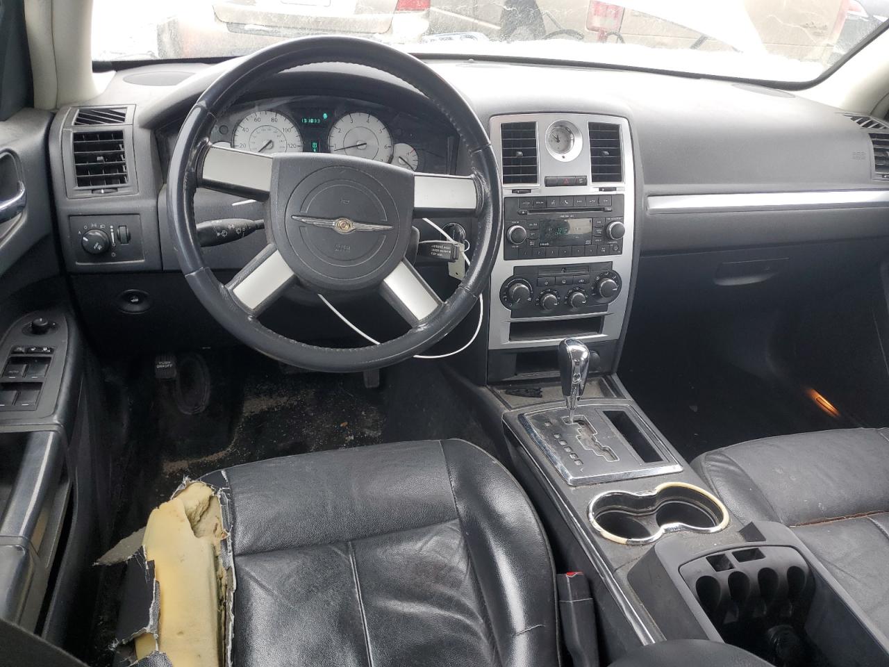 2C3CA5CV9AH327304 2010 Chrysler 300 Touring