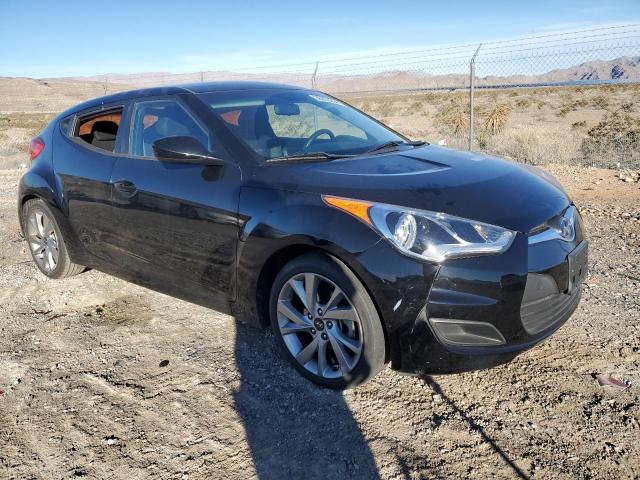 Image 4 of 2016 Hyundai Veloster salvage vehicle - Lot #36853294 at Copart