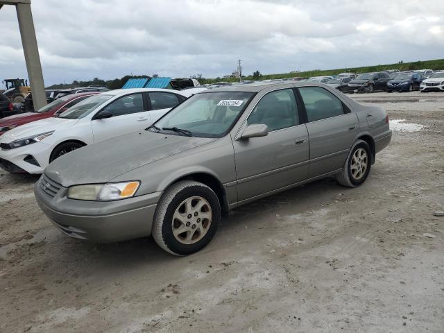 1999 Toyota Camry Le VIN: JT2BF22K6X0151557 Lot: 39352154