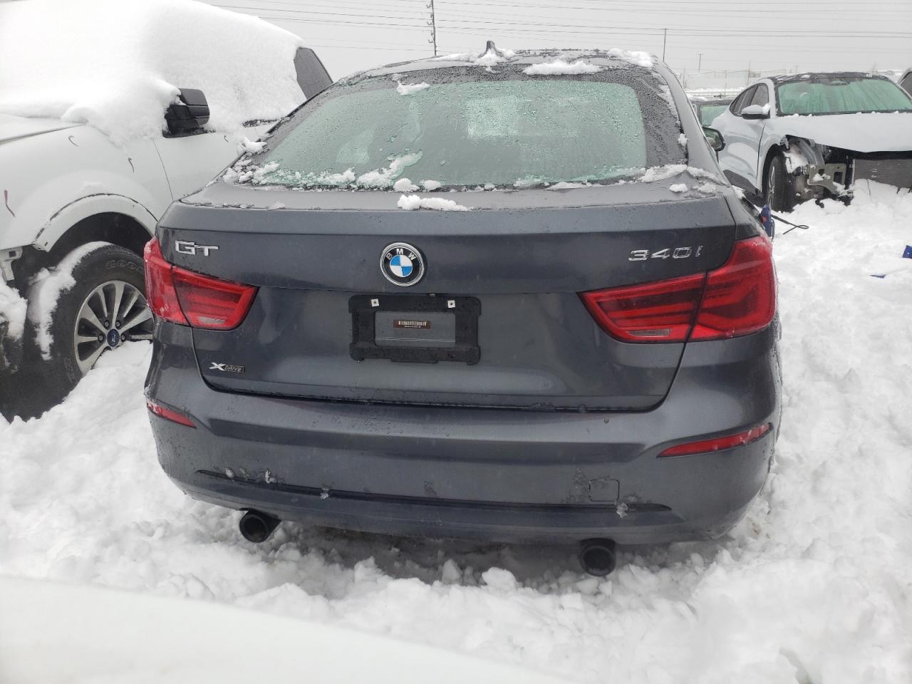  BMW 3 SERIES 2018 Серый