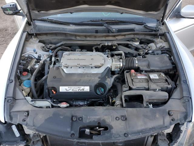 2009 Honda Accord - Image 11