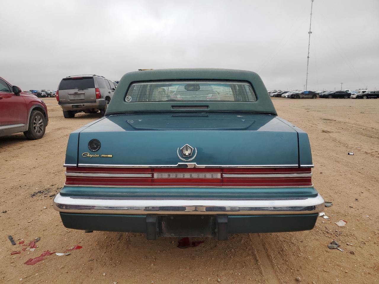 1C3XV56L9ND775237 1992 Chrysler Imperial