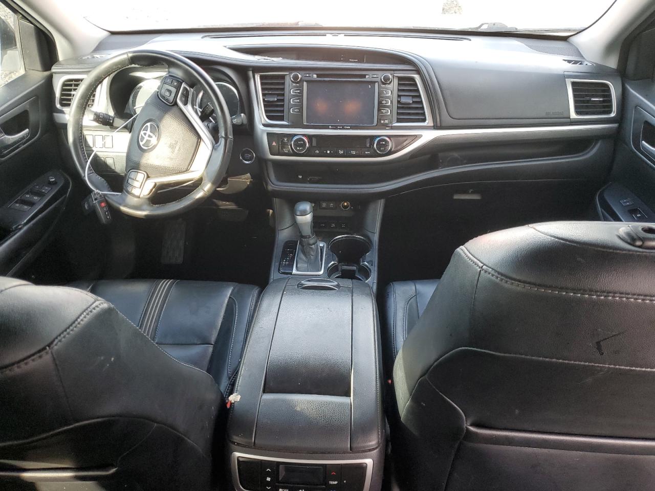 5TDJZRFH0HS389498 2017 Toyota Highlander Se