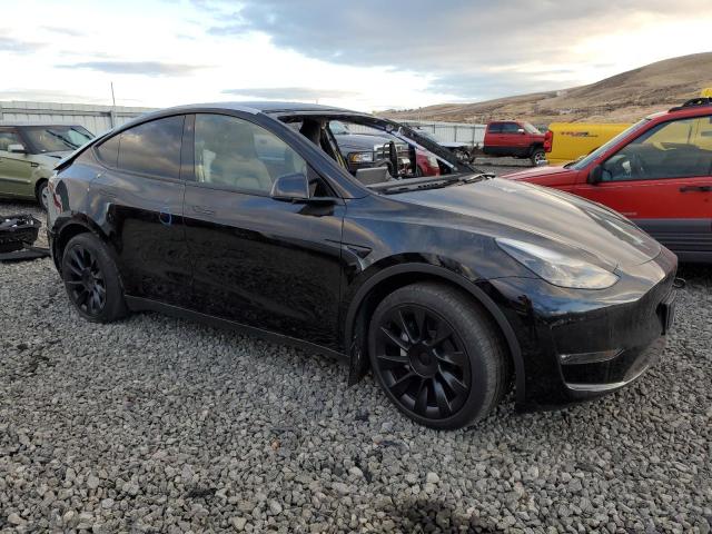 7SAYGAEE6NF531885 | 2022 TESLA MODEL Y