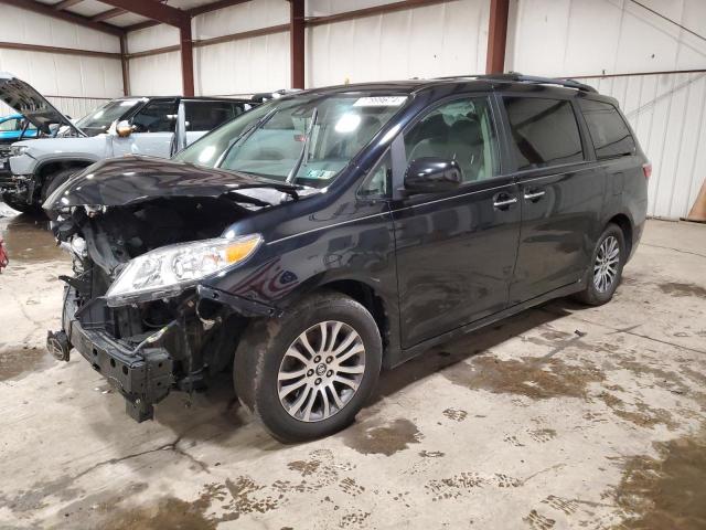 2018 Toyota Sienna XLE