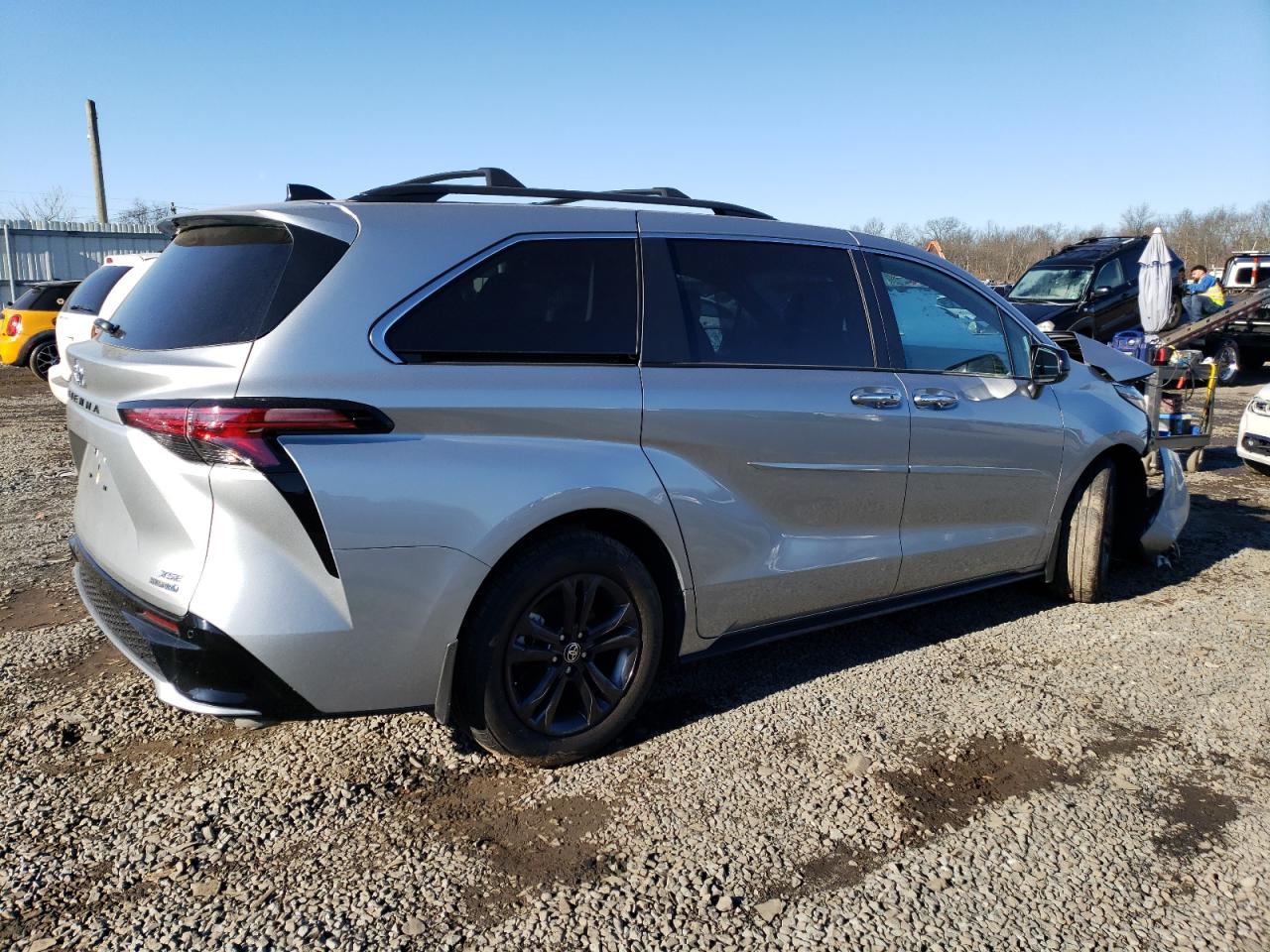 VIN: 5TDDSKFCXRS111027 2024 TOYOTA SIENNA