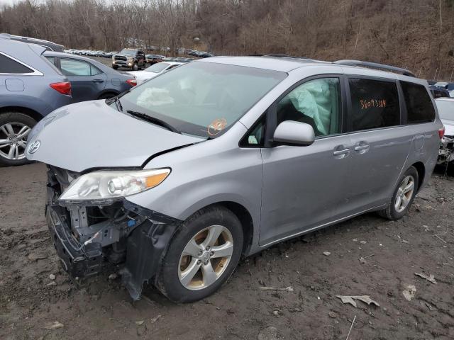 Lot #2505064762 2015 TOYOTA SIENNA LE salvage car