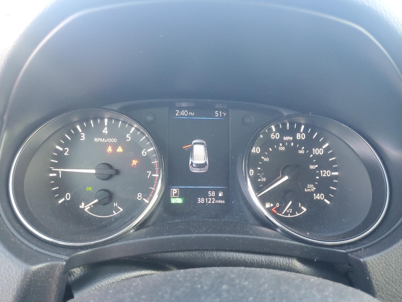 VIN: JN8AT2MV0JW304672 2018 NISSAN ROGUE