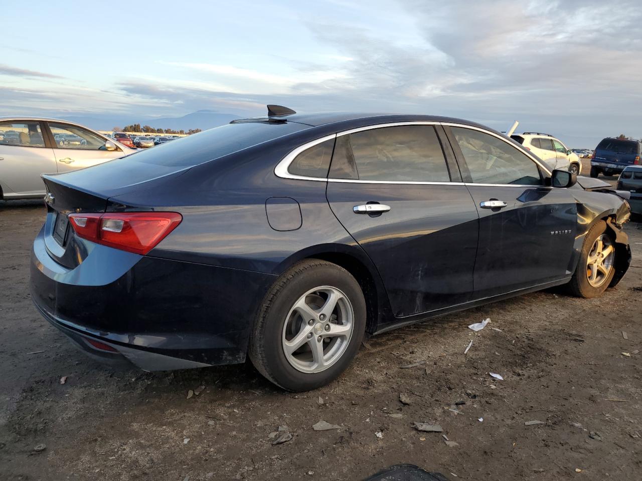 2017 Chevrolet Malibu Ls vin: 1G1ZB5ST8HF112648