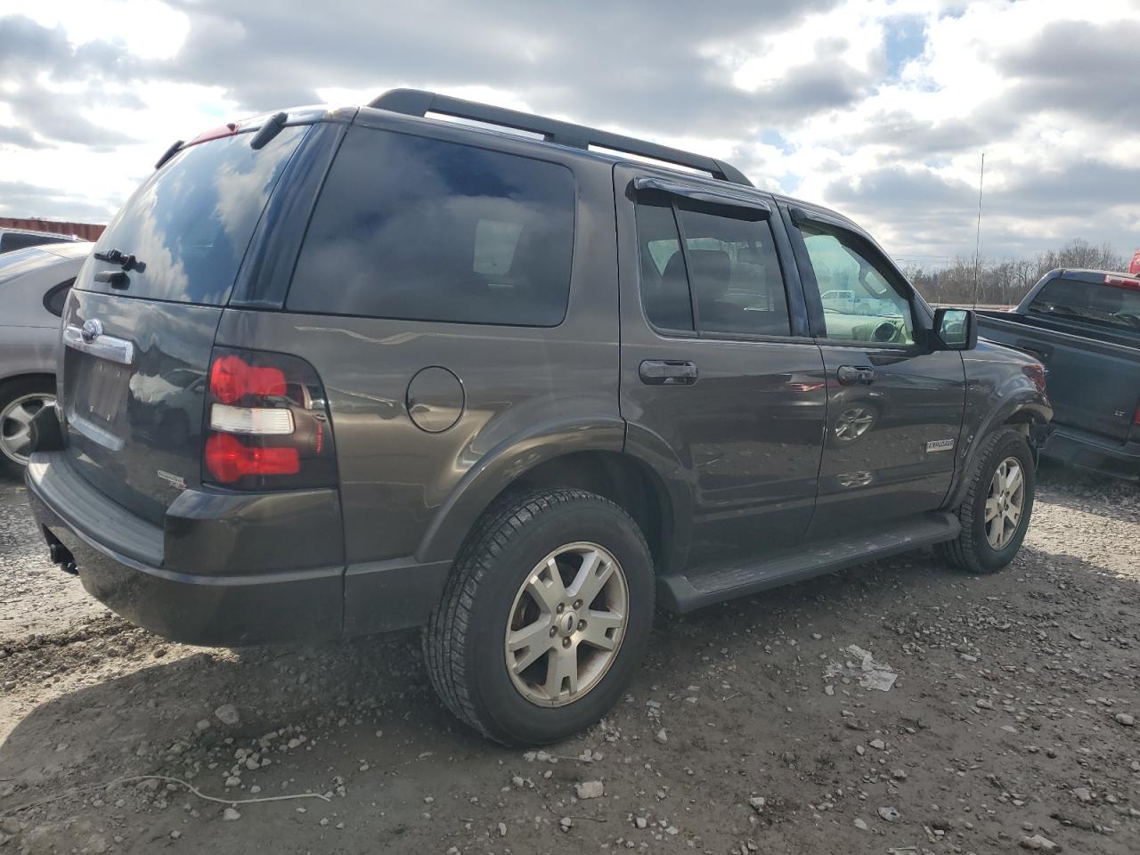 1FMEU73E07UB60906 2007 Ford Explorer Xlt