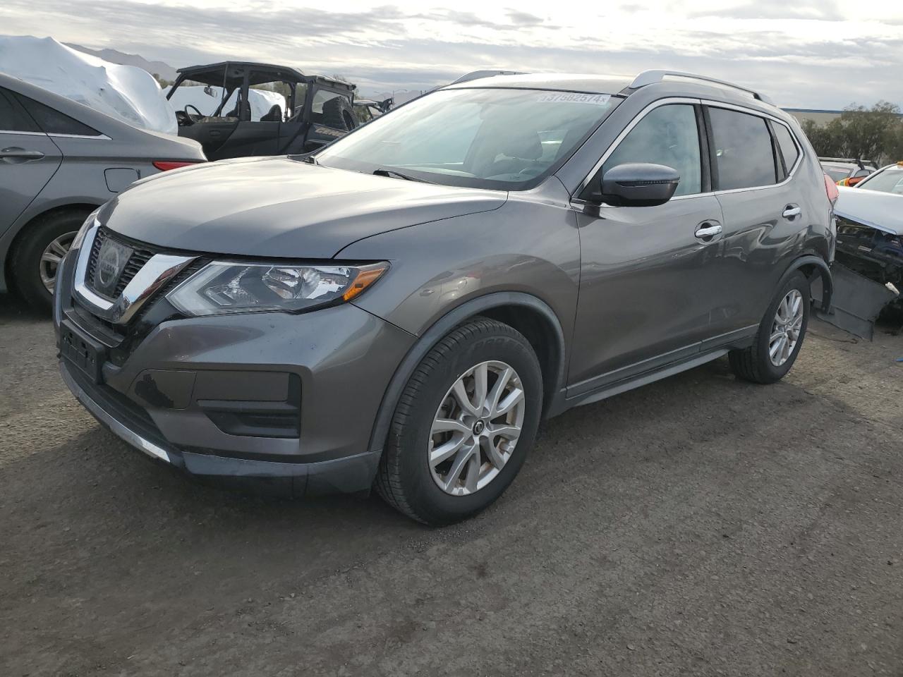 2017 Nissan Rogue S vin: KNMAT2MT2HP587090