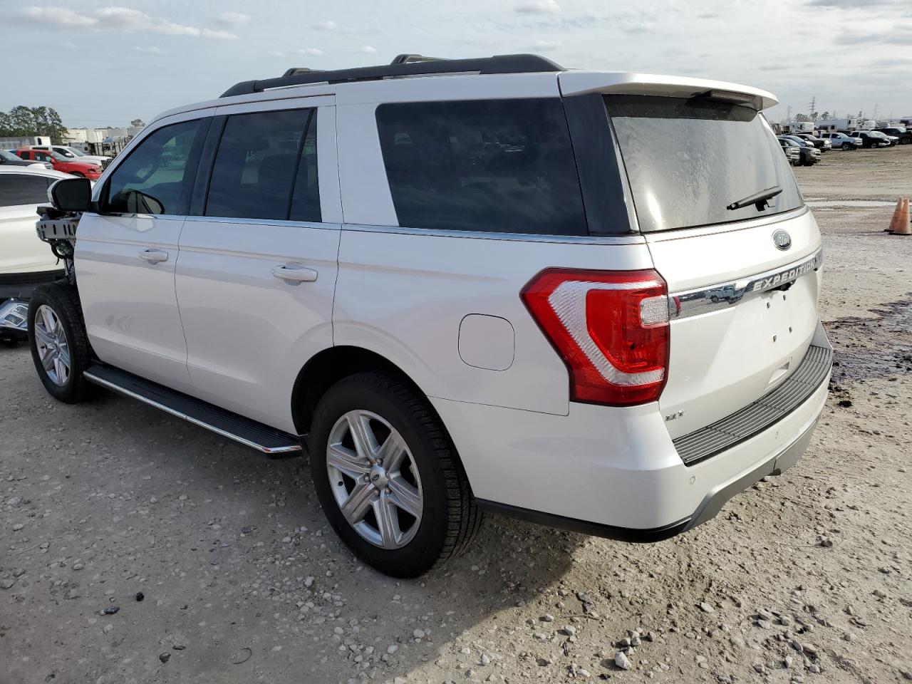 VIN: 1FMJU1HT4JEA66595 2018 FORD EXPEDITION
