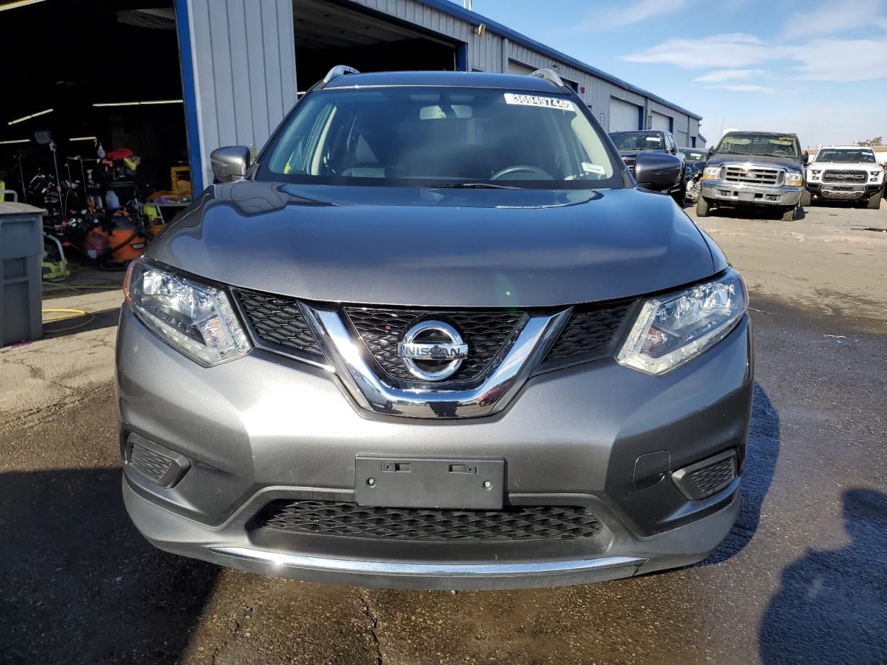 VIN: JN8AT2MV2GW137045 2016 NISSAN ROGUE