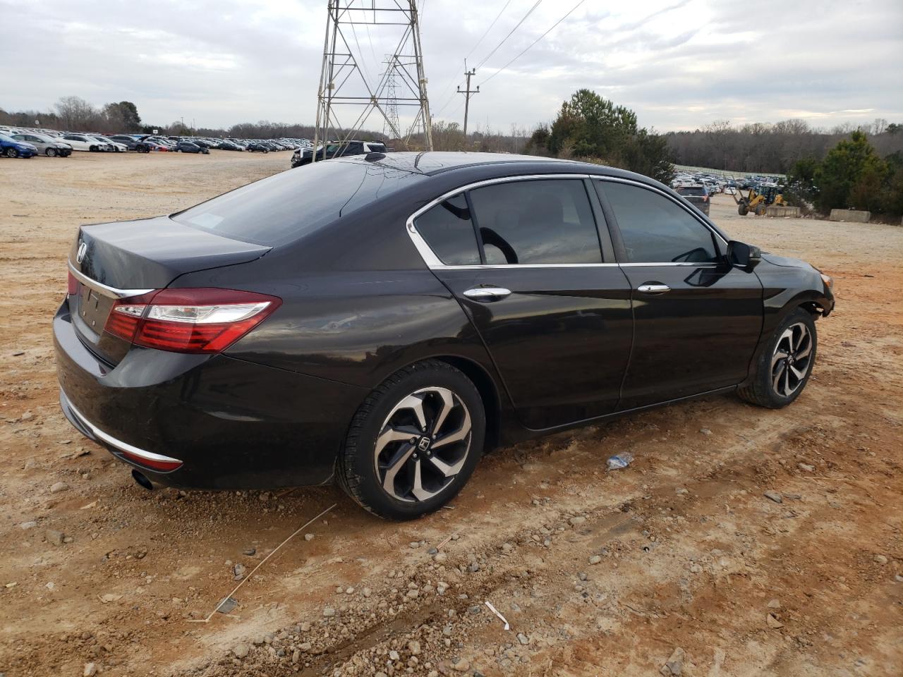 VIN: 1HGCR2F73GA147678 2016 HONDA ACCORD