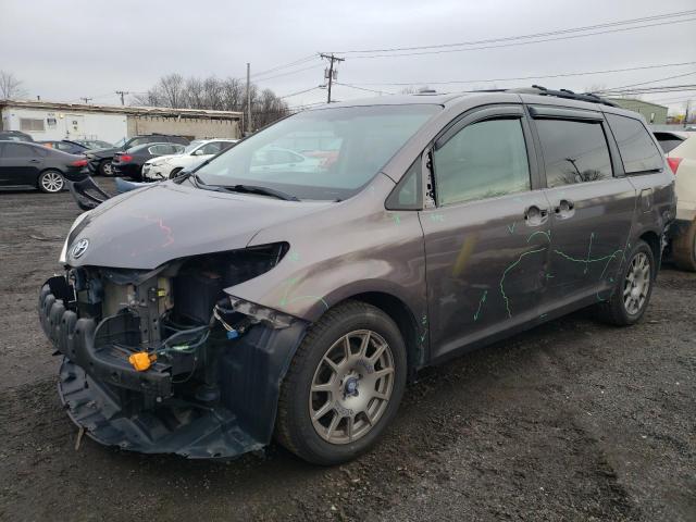 2011 Toyota Sienna XLE