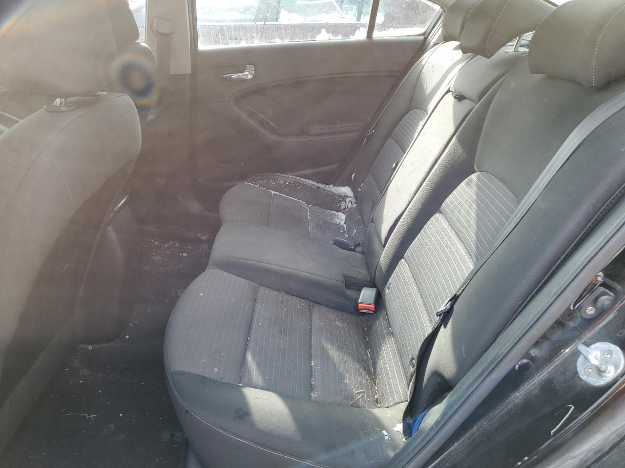 KNAFX4A6XF5353631 2015 Kia Forte Lx