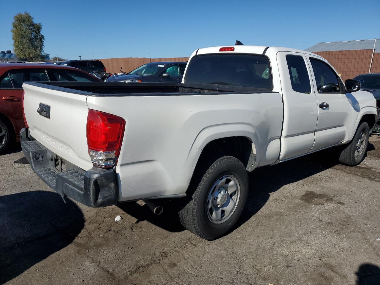 2016 Toyota Tacoma Access Cab vin: 5TFRX5GN3GX058641