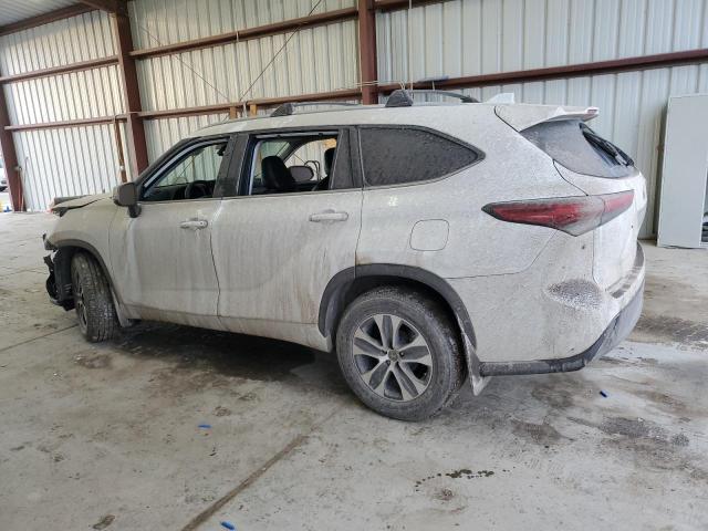 VIN 5TDKDRBH0PS038937 2023 Toyota Highlander, L no.2