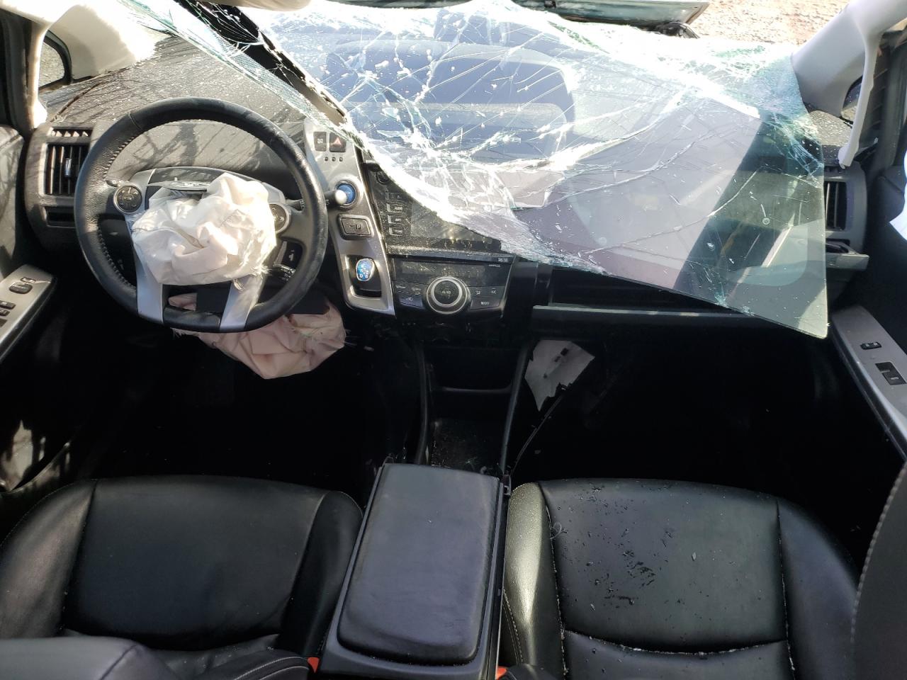 JTDZN3EU6FJ036882 2015 Toyota Prius V