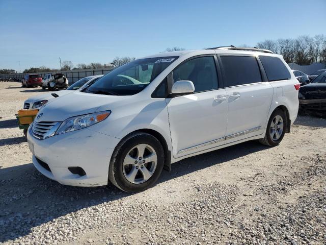 2015 Toyota Sienna LE