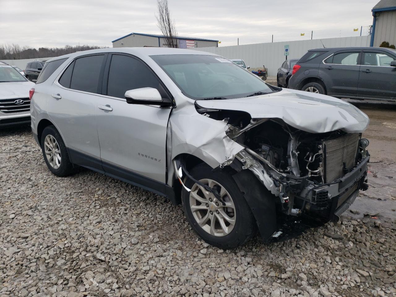 2GNAXKEV6K6268911 2019 Chevrolet Equinox Lt