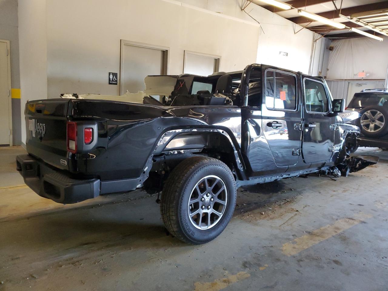 Lot #3024050277 2023 JEEP GLADIATOR