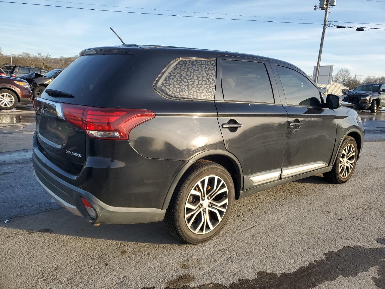 JA4AD3A38GZ014943 2016 Mitsubishi Outlander Se