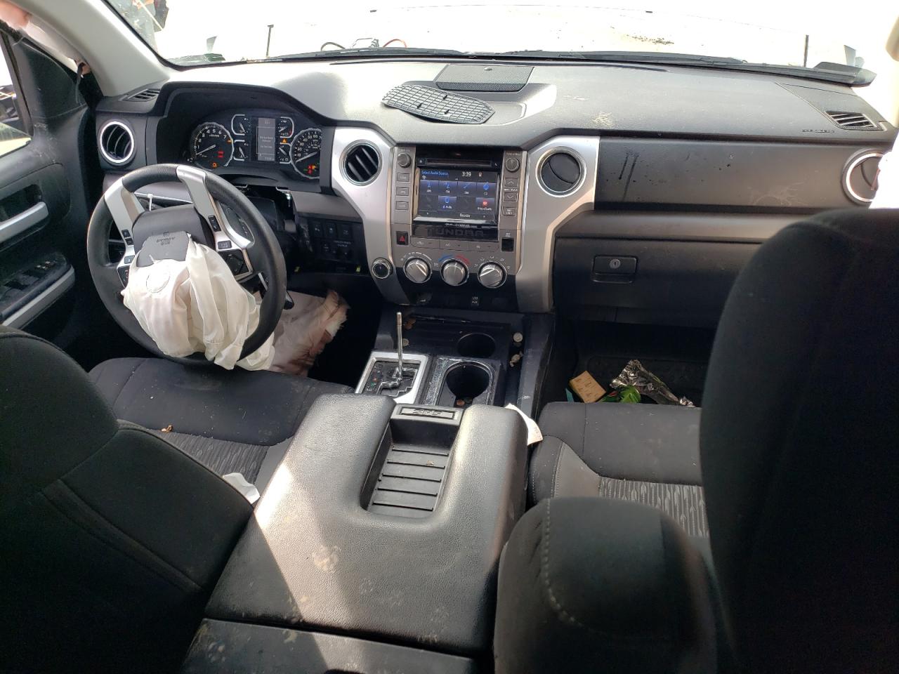 VIN: 5TFUY5F15KX820785 2019 TOYOTA TUNDRA