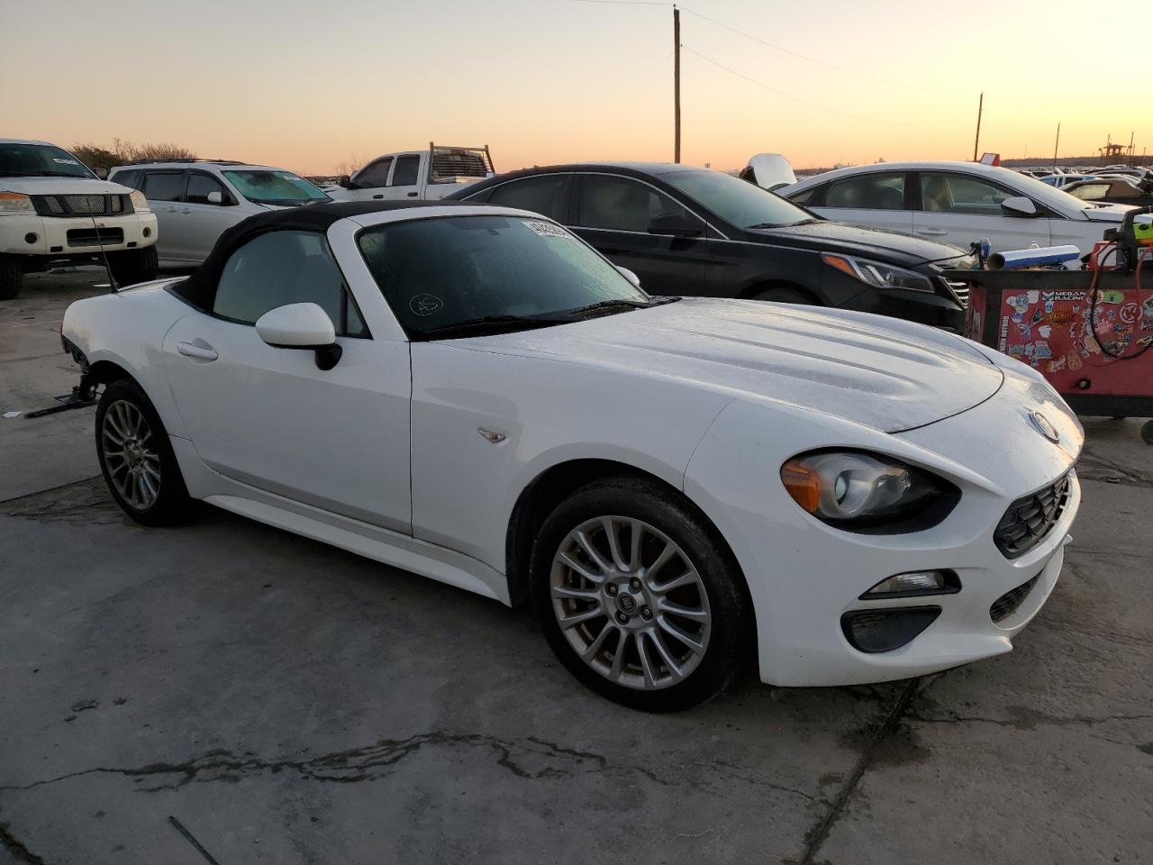 2017 Fiat 124 Spider Classica vin: JC1NFAEK1H0101805