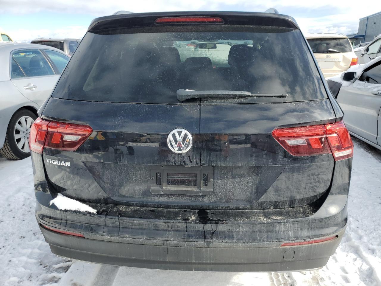3VV1B7AX2KM068451 2019 Volkswagen Tiguan S