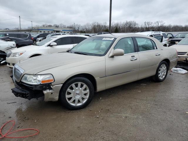 2010 Lincoln Town Car Signature Limited