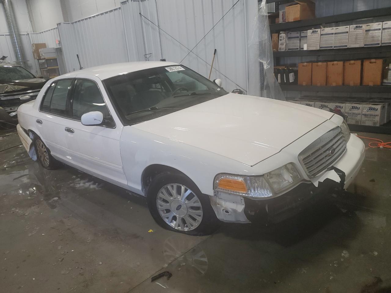 2FAFP74W73X162409 2003 Ford Crown Victoria Lx