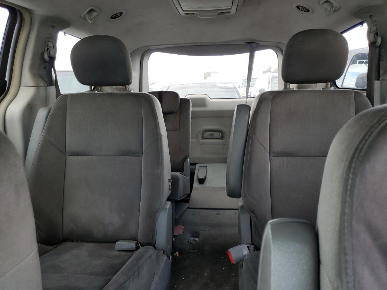 2V8HW341X9R517769 2009 Volkswagen Routan Se