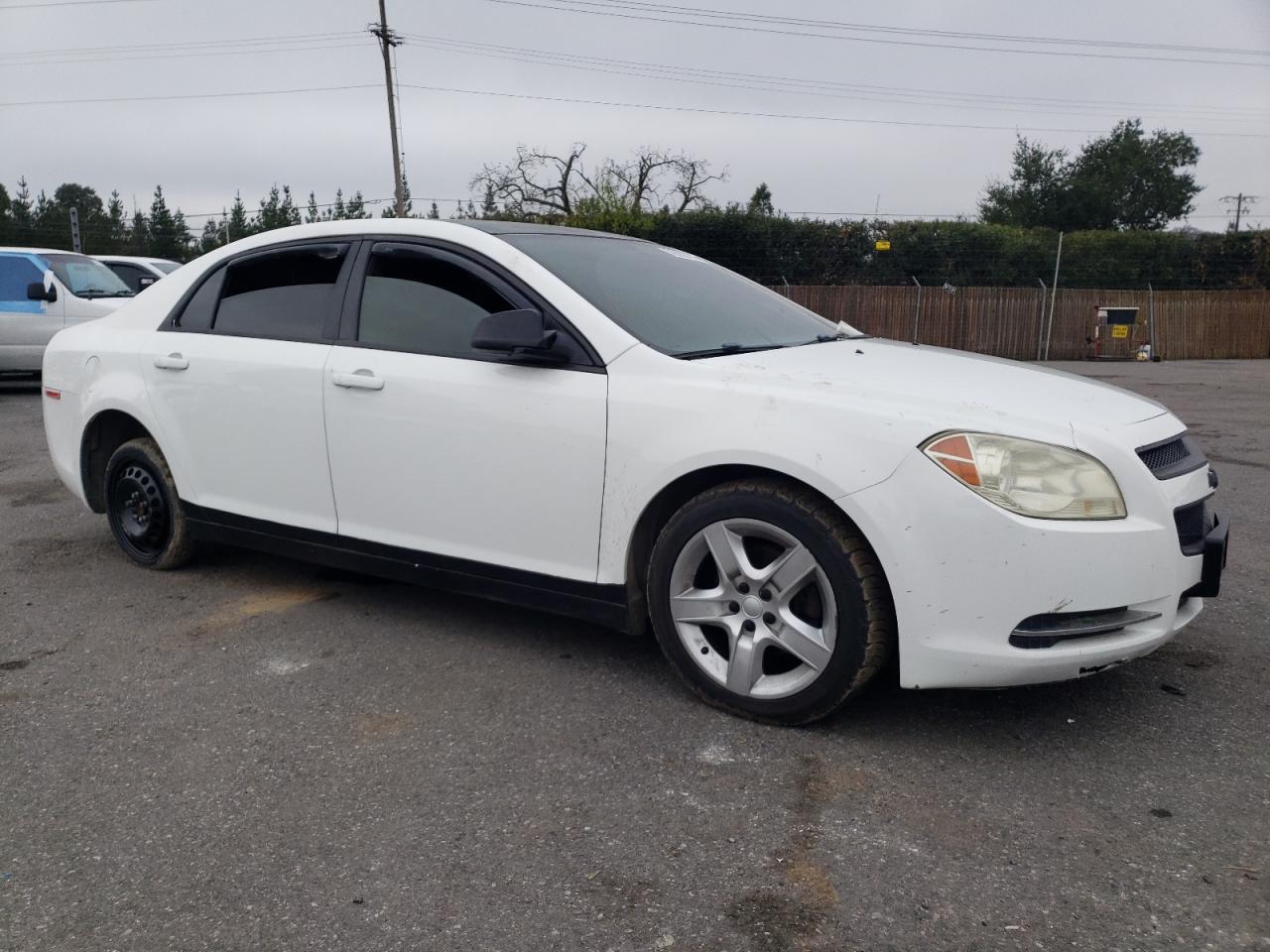 1G1ZA5EB3AF301560 2010 Chevrolet Malibu Ls