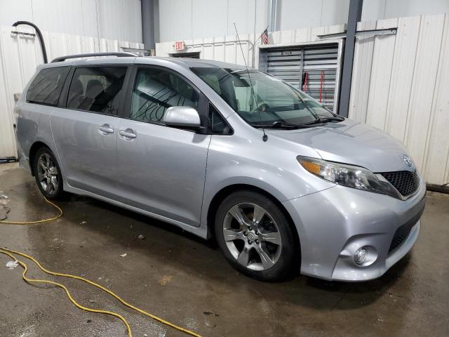 5TDXK3DC0CS207469 2012 TOYOTA SIENNA, photo no. 4