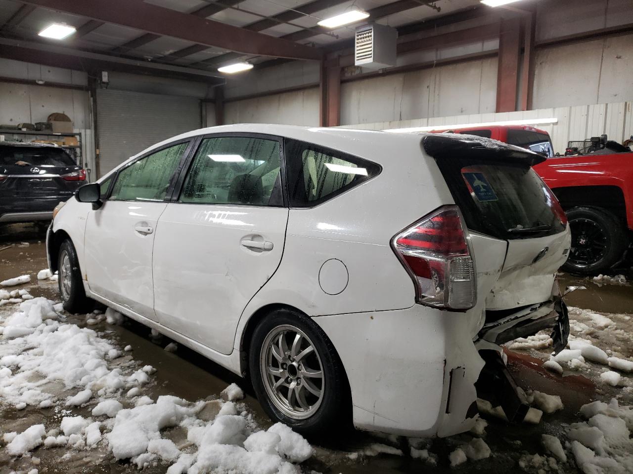 Lot #2811655041 2016 TOYOTA PRIUS V