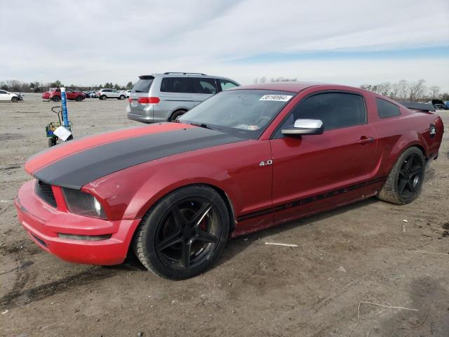 2005 Ford Mustang 